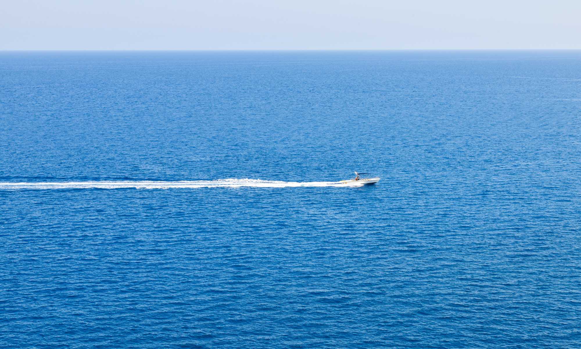 Choisir entre le restaurant de la plage et la restauration à bord lors de votre croisière à Saint-Barthélemy